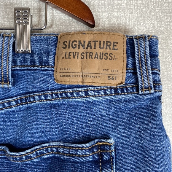 Signature by Levi Strauss Relaxed fit Straight Leg Jeans - Picture 4 of 9